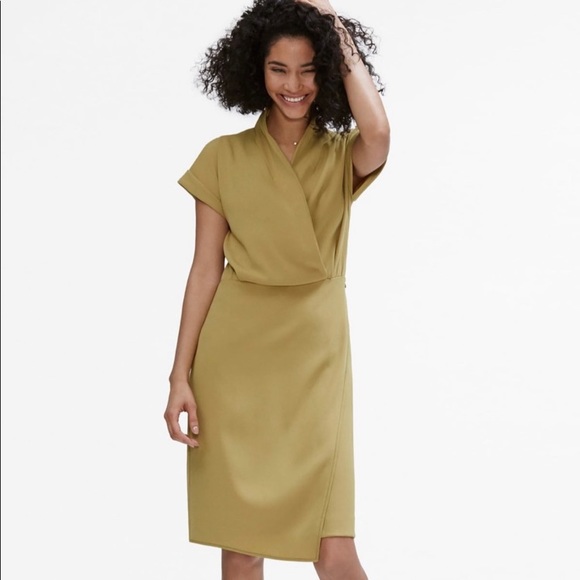 MM Lafleur Dresses & Skirts - MM LaFleur Tory Dress True Olive sz 6